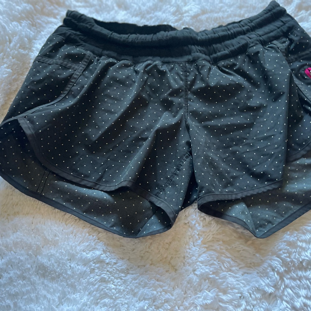 Tracker shorts